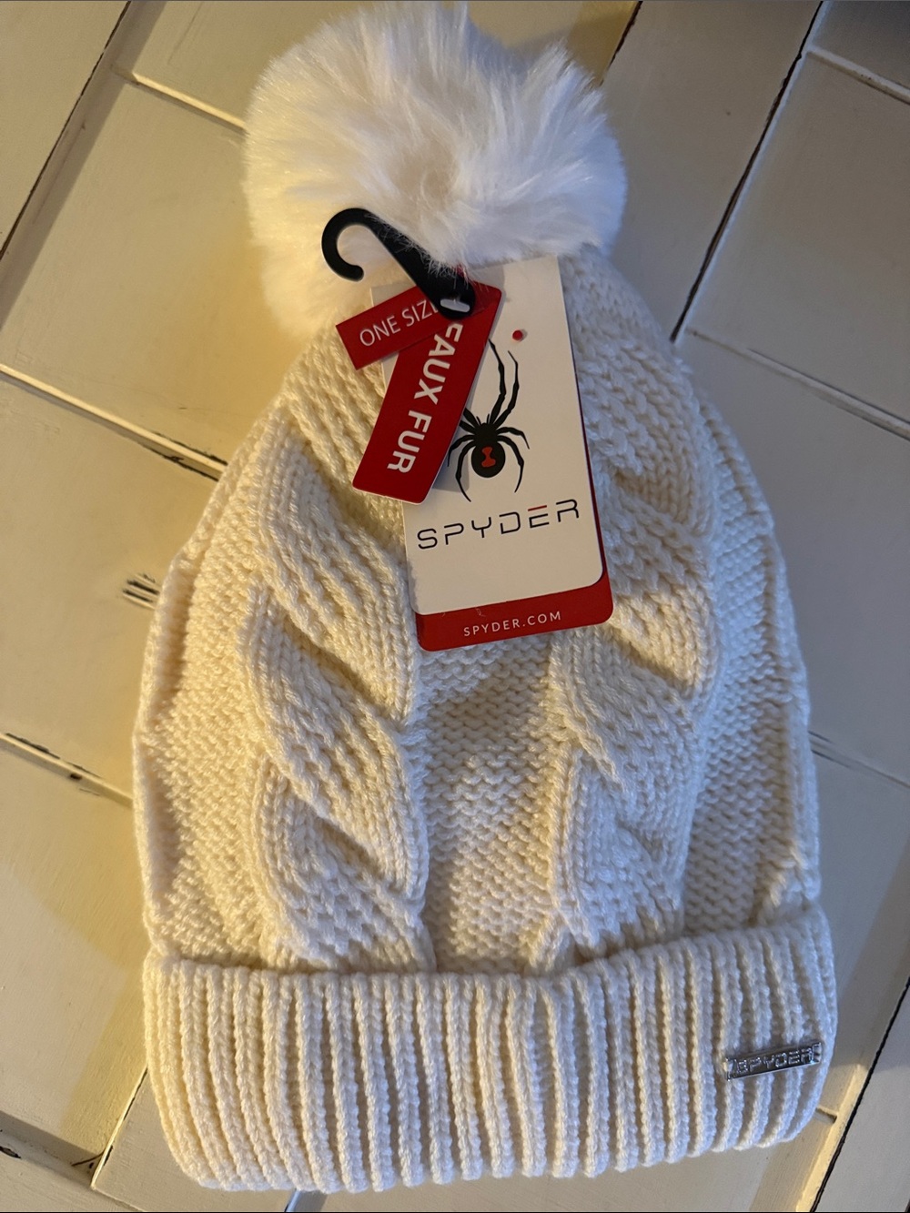 SPYDER Women's Sweater Hat NWT